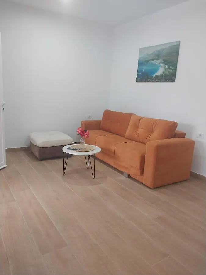 Apartment Lani Luxury Apartaments Qeparo